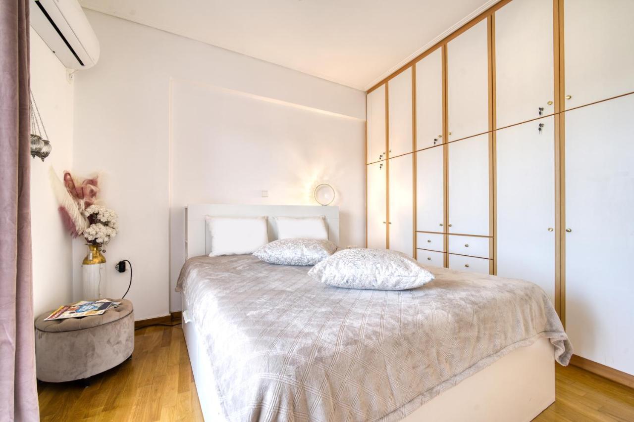 Sea & Mountain Apartment Close To Port And City Lávrion Exteriör bild