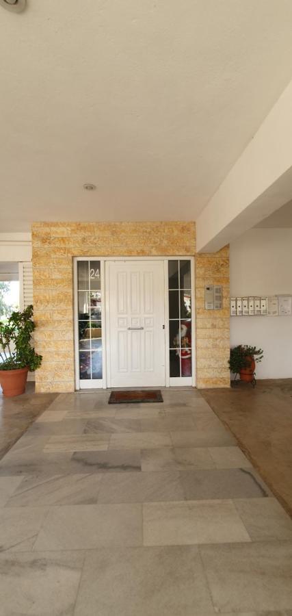 Sea & Mountain Apartment Close To Port And City Lávrion Exteriör bild